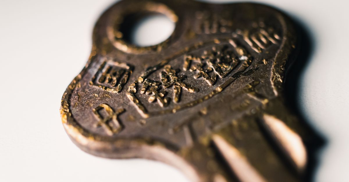 Ignition Trouble: When to Call a Locksmith Versus a Mechanic — מנעולן בפתח תקווה